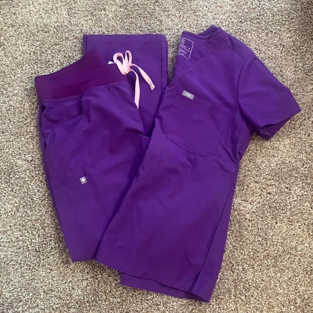 Figs scrub set